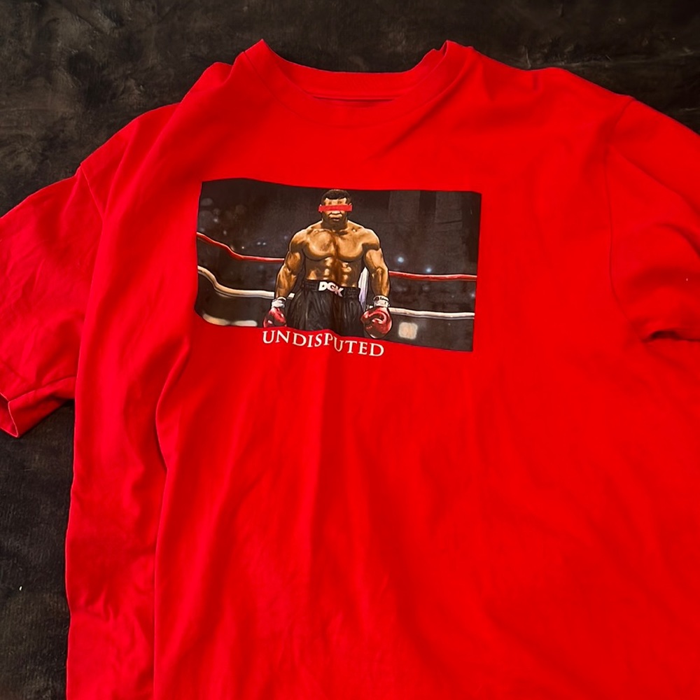 Undisputed boxer tee